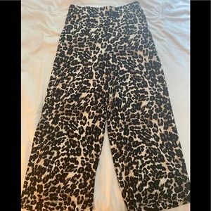 Bobeau Leopard Print Cropped Pants